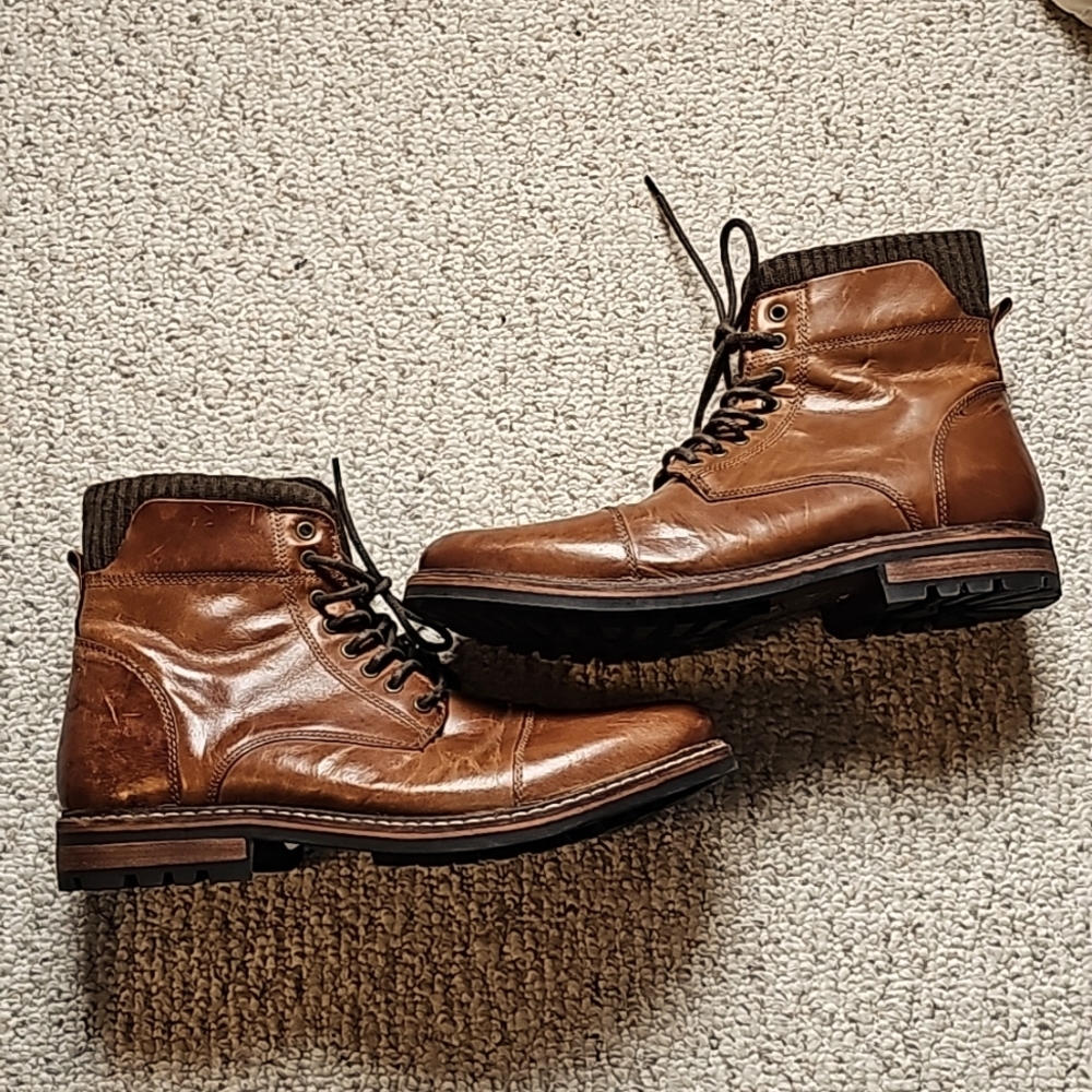 Casual boots